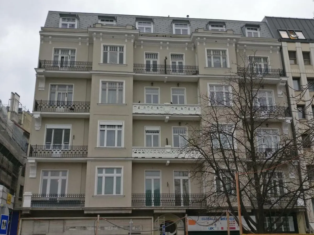 Prater & Center Apartment Mit Eigener Terrasse Bécs